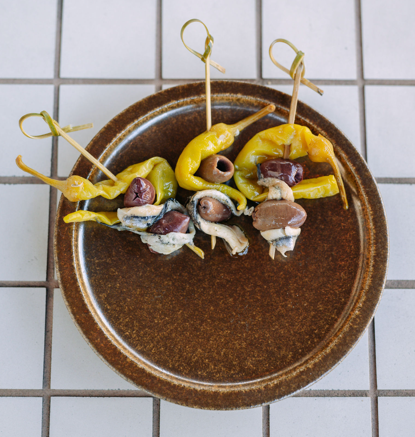 Skewer of anchovy, guindilla chilli, olive (3)